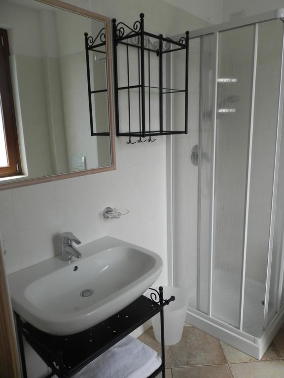 Apartamento Casa Mattia Sorico Habitación foto