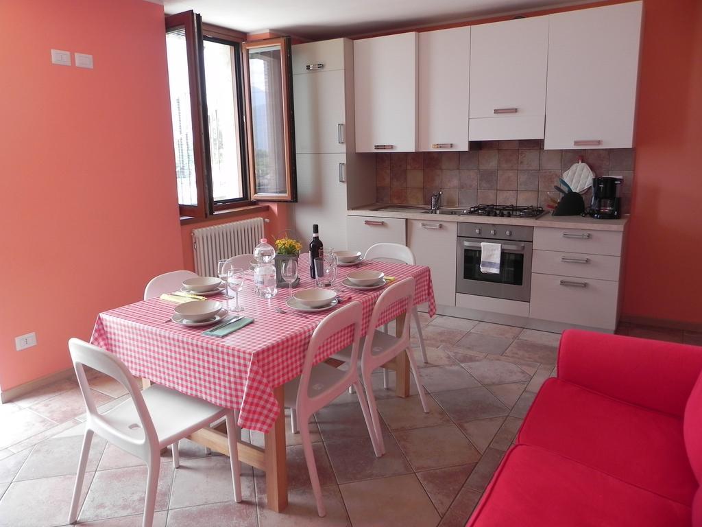 Apartamento Casa Mattia Sorico Habitación foto